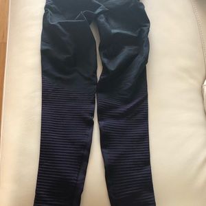 New Nike Zoned Sculpt Tight fit pants, size m